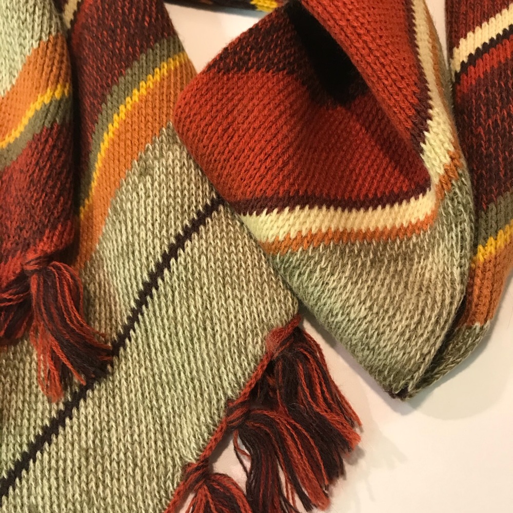 Collection 18 Scarf - Picture 4 of 7